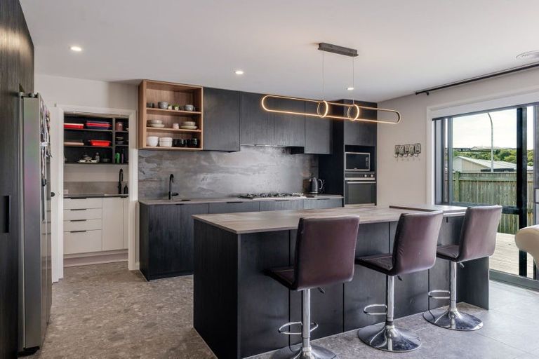 Photo of property in 77 Freedom Drive, Kelvin Grove, Palmerston North, 4414