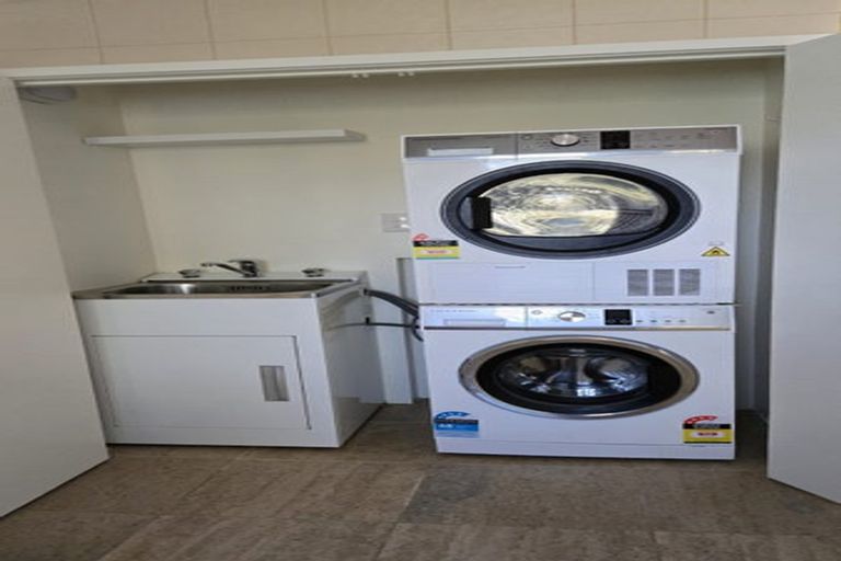 Photo of property in 2/8a Audrey Road, Takapuna, Auckland, 0620