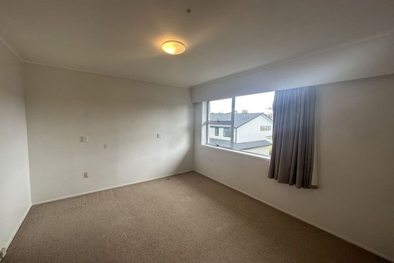 Photo of property in 1/14 Lake Road, Northcote, Auckland, 0627