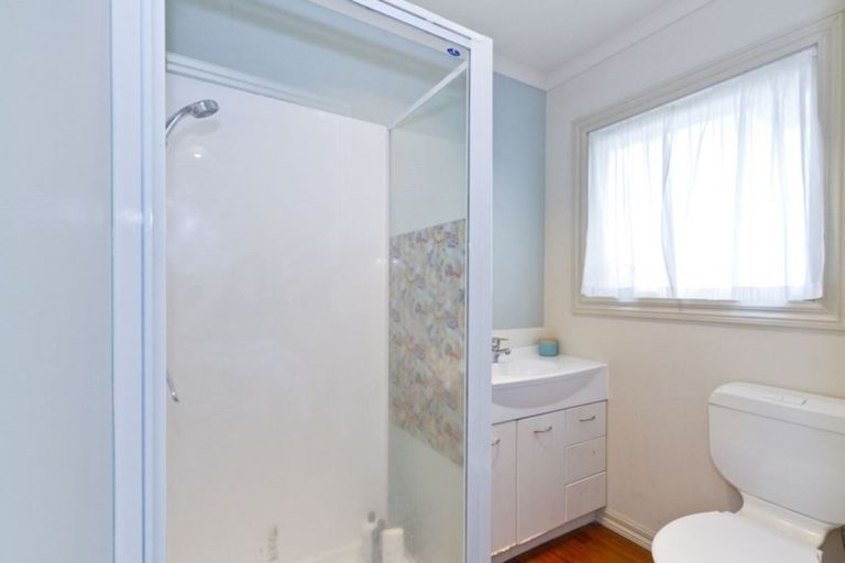 Photo of property in 126 Gatfield Road, Kaukapakapa, 0873