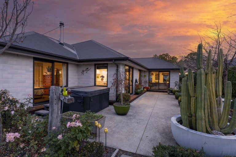 Photo of property in 67 Willowside Place, Amberley, 7410