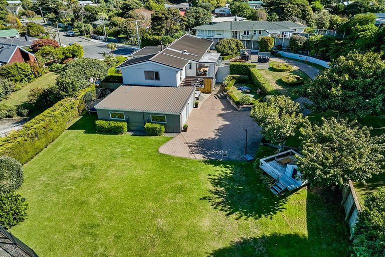 Photo of property in 16 Grange Park Avenue, Raumati South, Paraparaumu, 5032