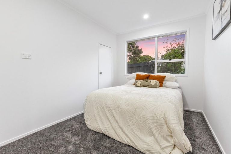 Photo of property in 40b Tiroroa Avenue, Te Atatu South, Auckland, 0610