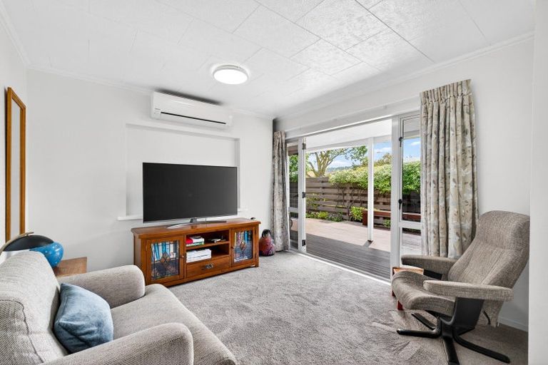 Photo of property in 57 Avenue Road, Greenmeadows, Napier, 4112