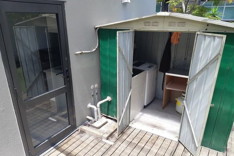 Photo of property in 158a East Coast Road, Forrest Hill, Auckland, 0620