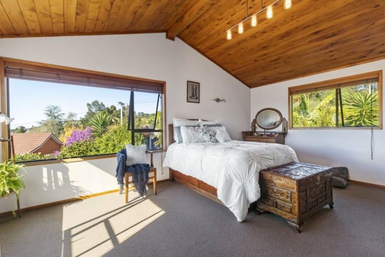 Photo of property in 232b Old Titirangi Road, Titirangi, Auckland, 0604