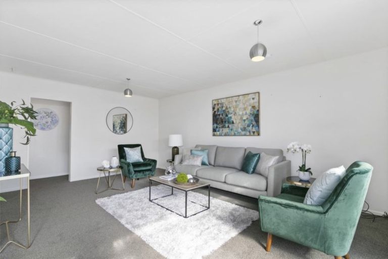 Photo of property in 321a Wellington Road, Wainuiomata, Lower Hutt, 5014
