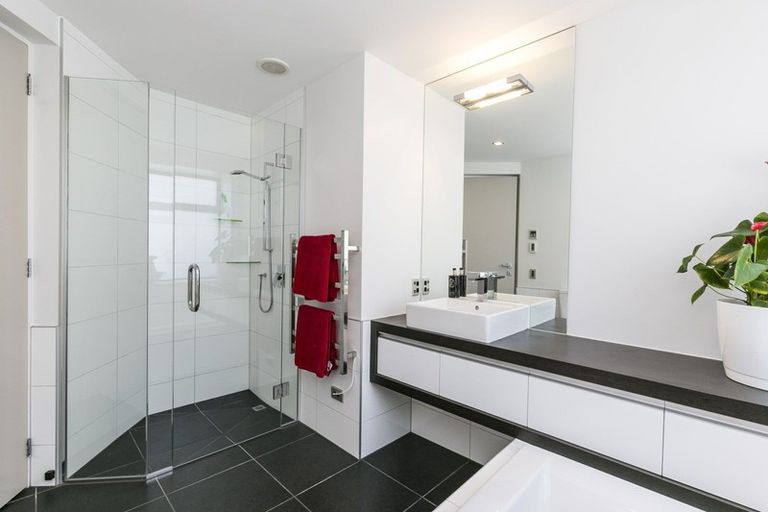 Photo of property in 24 Punjab Street, Khandallah, Wellington, 6035