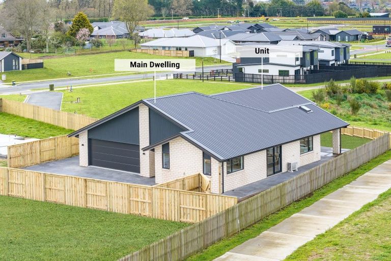 Photo of property in 19b Silverwood Lane, Leamington, Cambridge, 3495