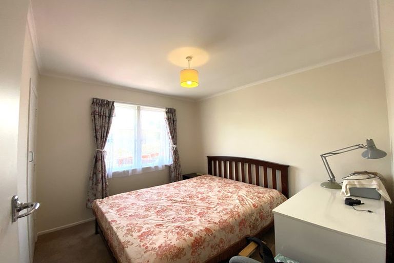 Photo of property in 18 Kelkirk Street, Kelston, Auckland, 0602