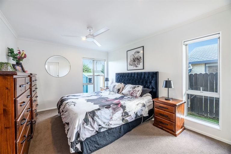 Photo of property in 6 San Bernadino Drive, Henderson, Auckland, 0612