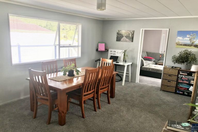 Photo of property in 2/71 Gemstone Drive, Birchville, Upper Hutt, 5018