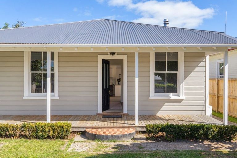 Photo of property in 15 Oman Street, Kaiti, Gisborne, 4010