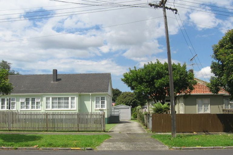 Photo of property in 9 Cameron Street, Papakura, 2110