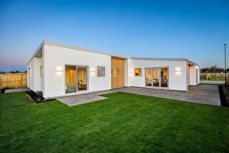 Photo of property in 17 Timara Crescent, Marshland, Christchurch, 8083