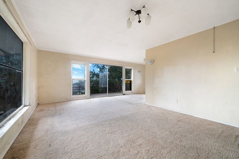 Photo of property in 34 Royal Road, Massey, Auckland, 0614