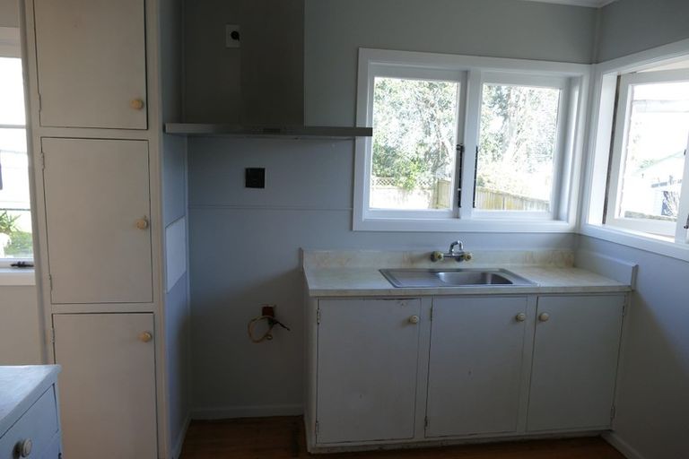 Photo of property in 50 Flanshaw Road, Te Atatu South, Auckland, 0610