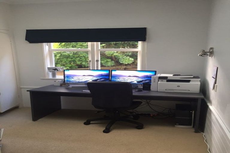 Photo of property in 50 Paremata Crescent, Paremata, Porirua, 5024