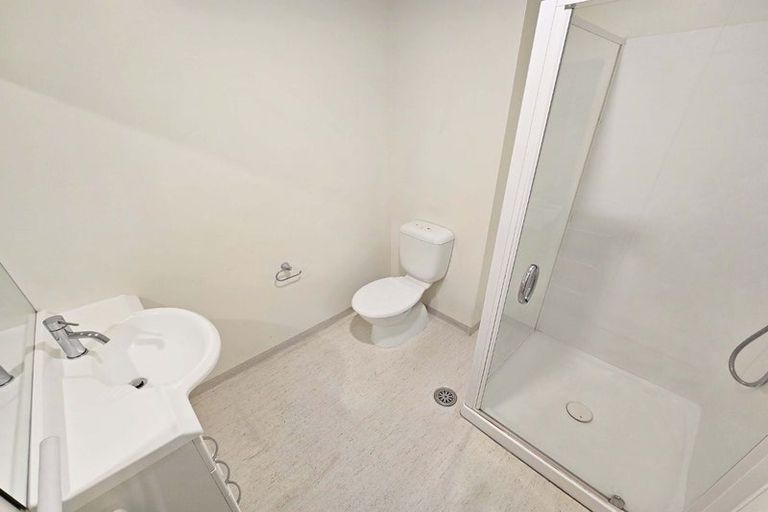 Photo of property in Terrace Heights Apartments, 2/163p The Terrace, Wellington Central, Wellington, 6011