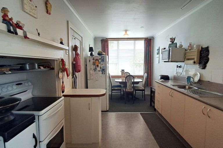 Photo of property in 162 Queen Street, Westport, 7825