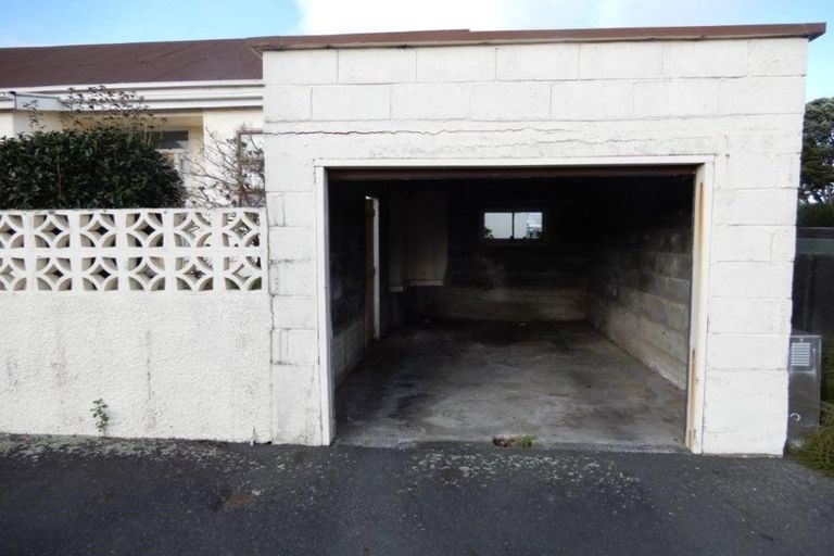 Property details for 42 Victoria Street, Hawera, 4610