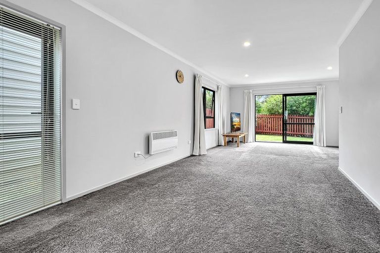 Photo of property in 71 Kaimoana Street, Weymouth, Auckland, 2103
