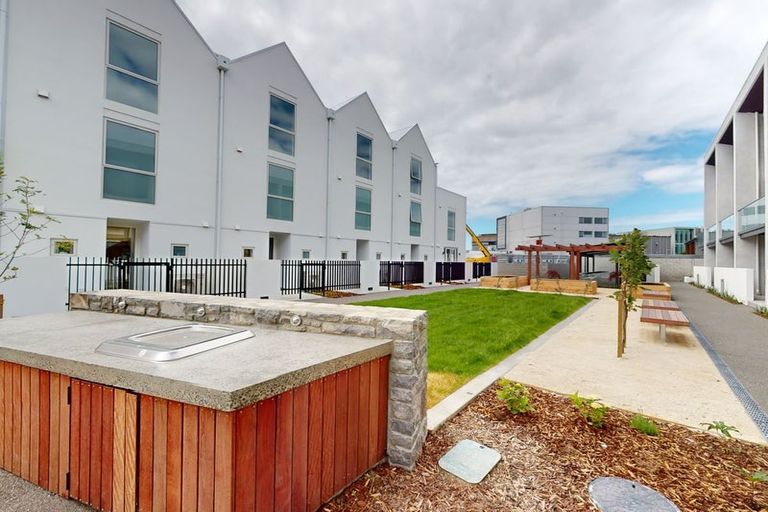 Photo of property in 3/360 Montreal Street, Christchurch Central, Christchurch, 8013