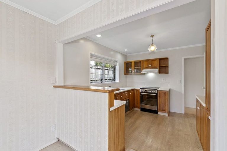 Photo of property in 33 White Heron Drive, Massey, Auckland, 0614