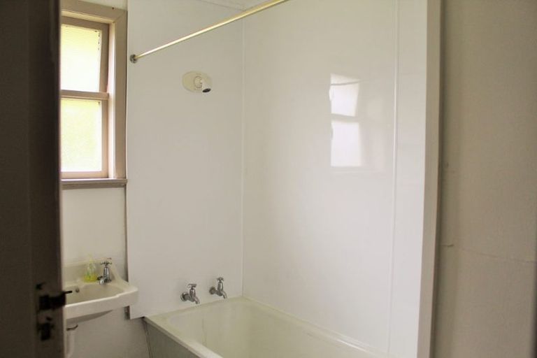 Photo of property in 37 Brentwood Avenue, Highbury, Palmerston North, 4412