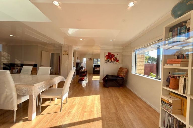 Photo of property in 10 Mary Forgham Drive, Greenhithe, Auckland, 0632