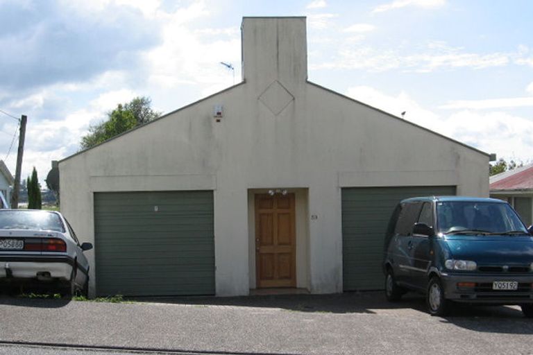 Photo of property in 59 Beaubank Road, Kelston, Auckland, 0602