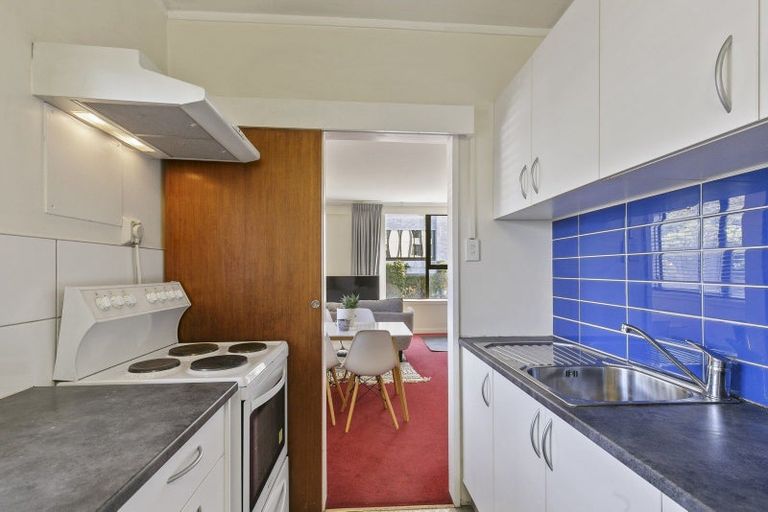 Photo of property in Hobson Court Flats, 11/70 Hobson Street, Thorndon, Wellington, 6011
