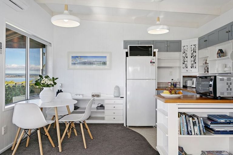 Photo of property in 2/22 Alberta Street, Acacia Bay, Taupo, 3330