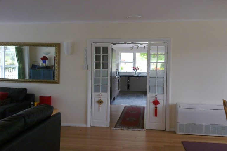 Photo of property in 124 Parkvale Road, Karori, Wellington, 6012