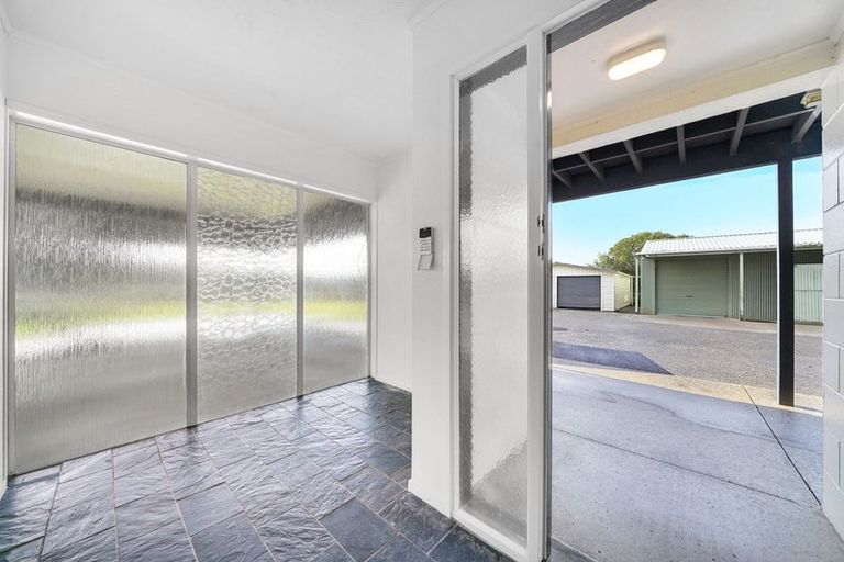 Photo of property in 6 Deacon Road, Riverhead, Kumeu, 0892