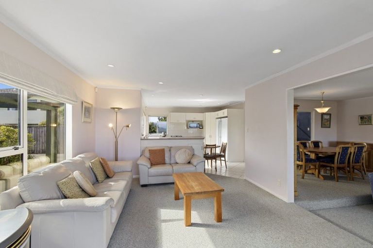 Photo of property in 3 Lemonwood Grove, Maungaraki, Lower Hutt, 5010