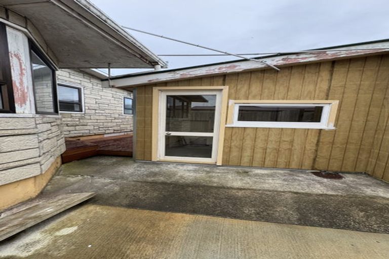 Photo of property in 11 Takanini Road, Takanini, 2112