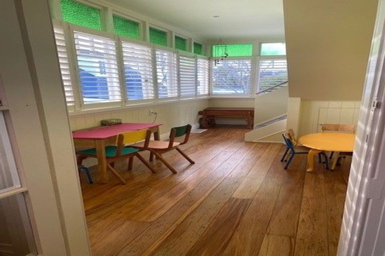 Photo of property in 8 Dodson Avenue, Milford, Auckland, 0620