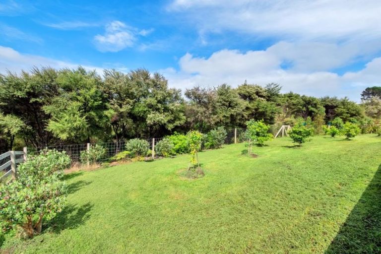 Photo of property in 41 Omana Avenue, Shelly Beach, Helensville, 0874