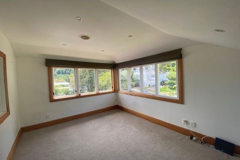 Photo of property in 5-7 Mahoe Street, Eastbourne, Lower Hutt, 5013