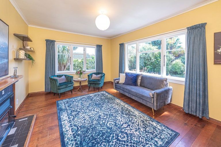 Photo of property in 18 Hutchison Crescent, Durie Hill, Whanganui, 4500
