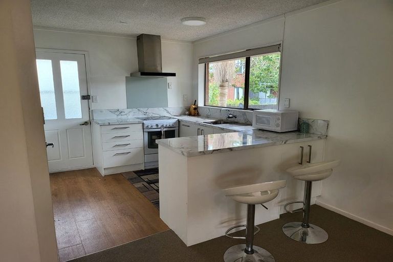 Photo of property in 2/22 Alfriston Road, Manurewa East, Auckland, 2102