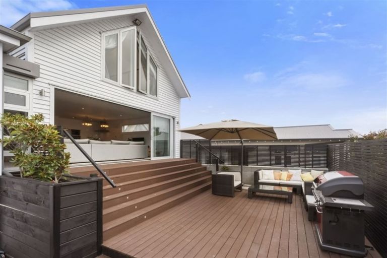 Photo of property in 1c Eversleigh Road, Belmont, Auckland, 0622