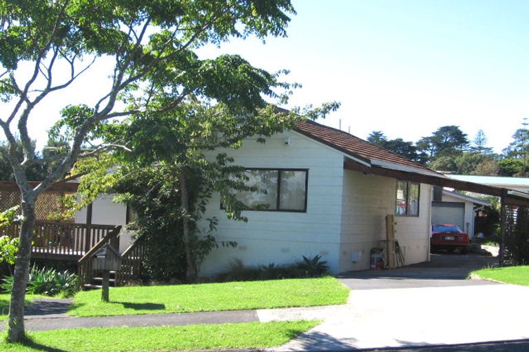 Photo of property in 3 Jandell Crescent, Bucklands Beach, Auckland, 2014