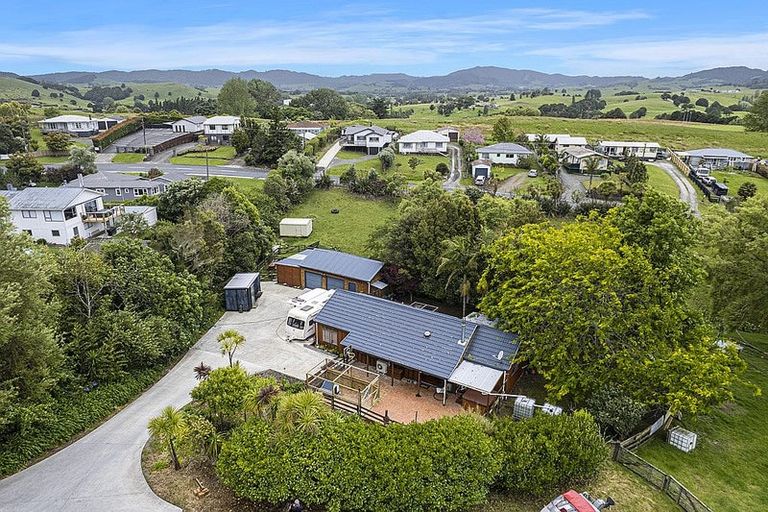 Photo of property in 9 Bickerstaffe Road, Maungaturoto, 0520