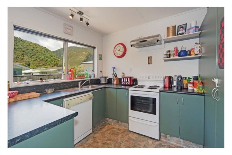 Photo of property in 8 Burn Place, The Brook, Nelson, 7010