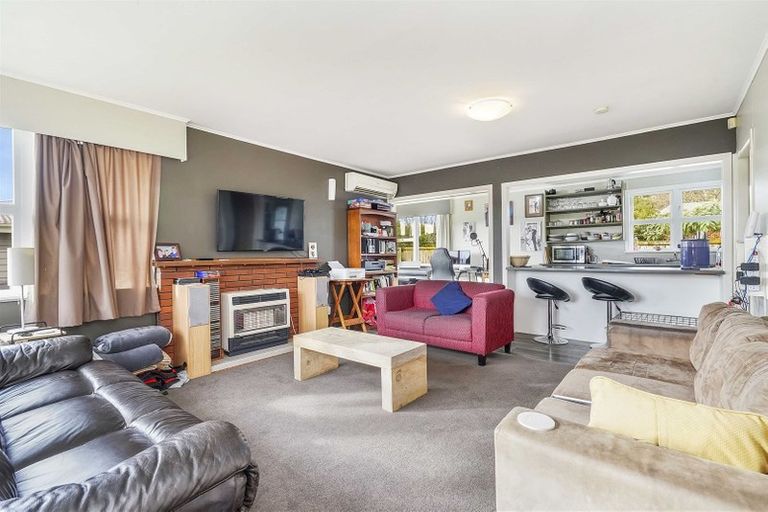 Photo of property in 2 Orelio Street, Hillcrest, Hamilton, 3216