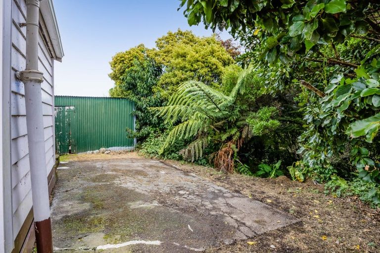 Photo of property in 604 Haowhenua Place, Hawera, 4674