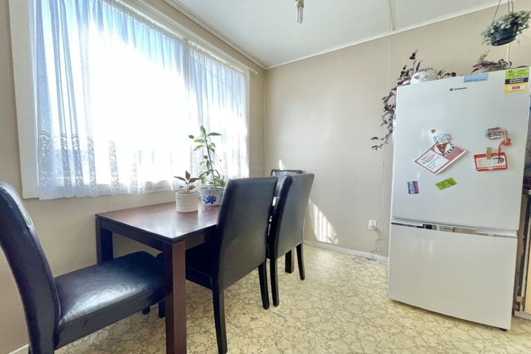 Photo of property in 5 Kiwi Street, Tokoroa, 3420