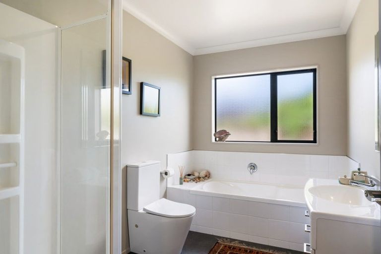 Photo of property in 99 Weggery Drive, Waikanae Beach, Waikanae, 5036